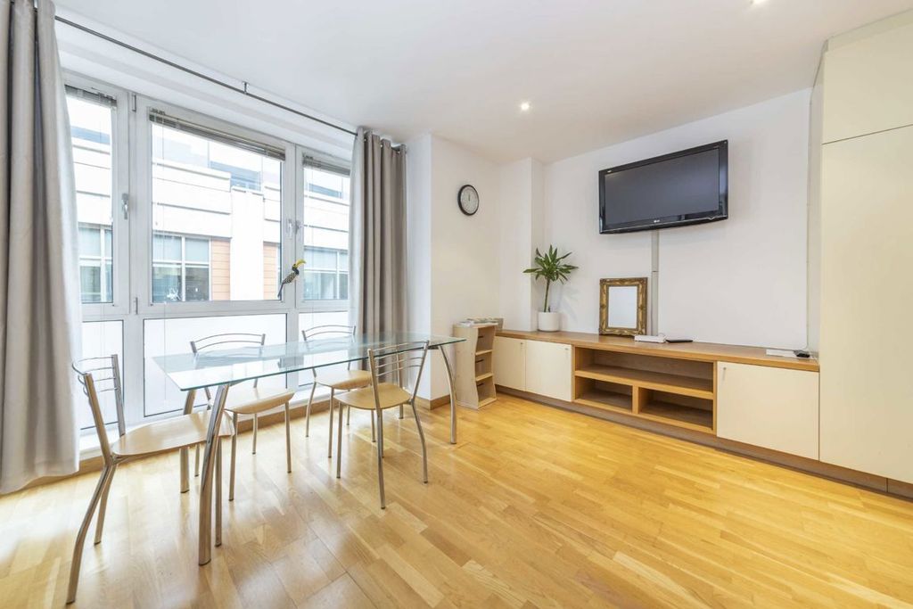 Property photo 2 of 8