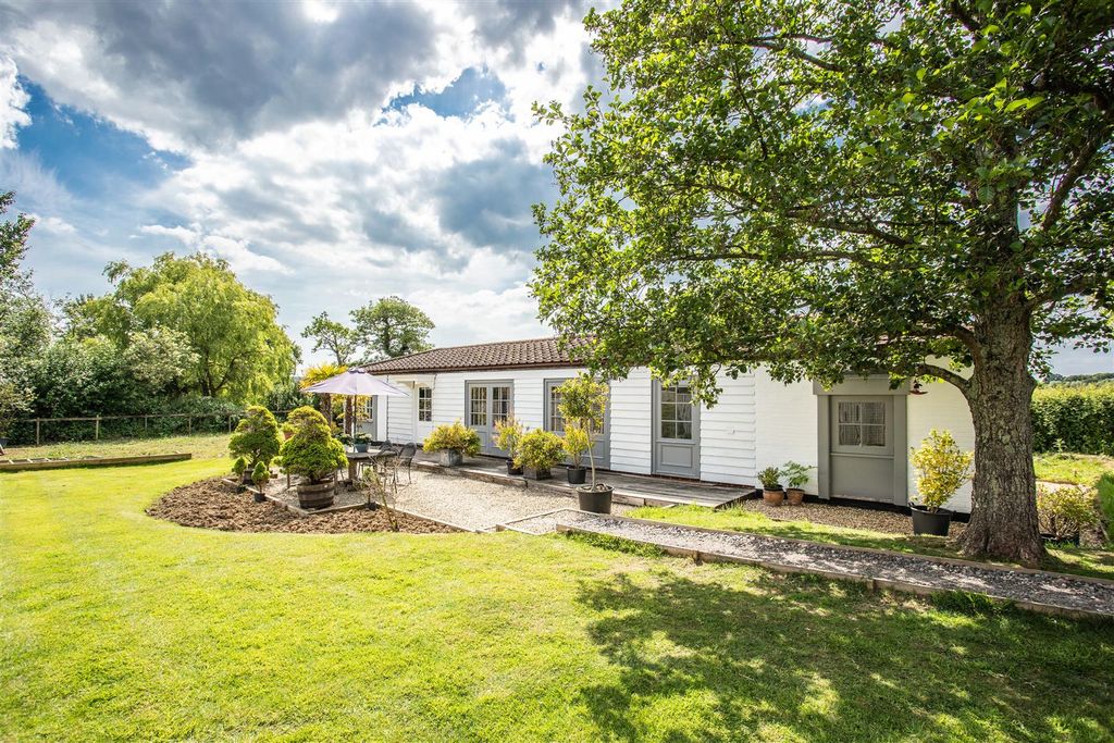 Property photo 1 of 13 Old Stables Ringmer8.Jpg