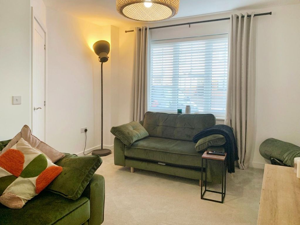 Property photo 2 of 14 Sitting Room