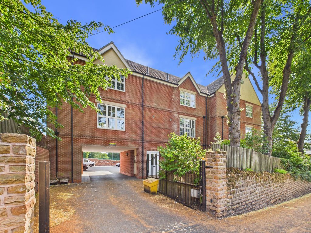 Property photo 1 of 14 External