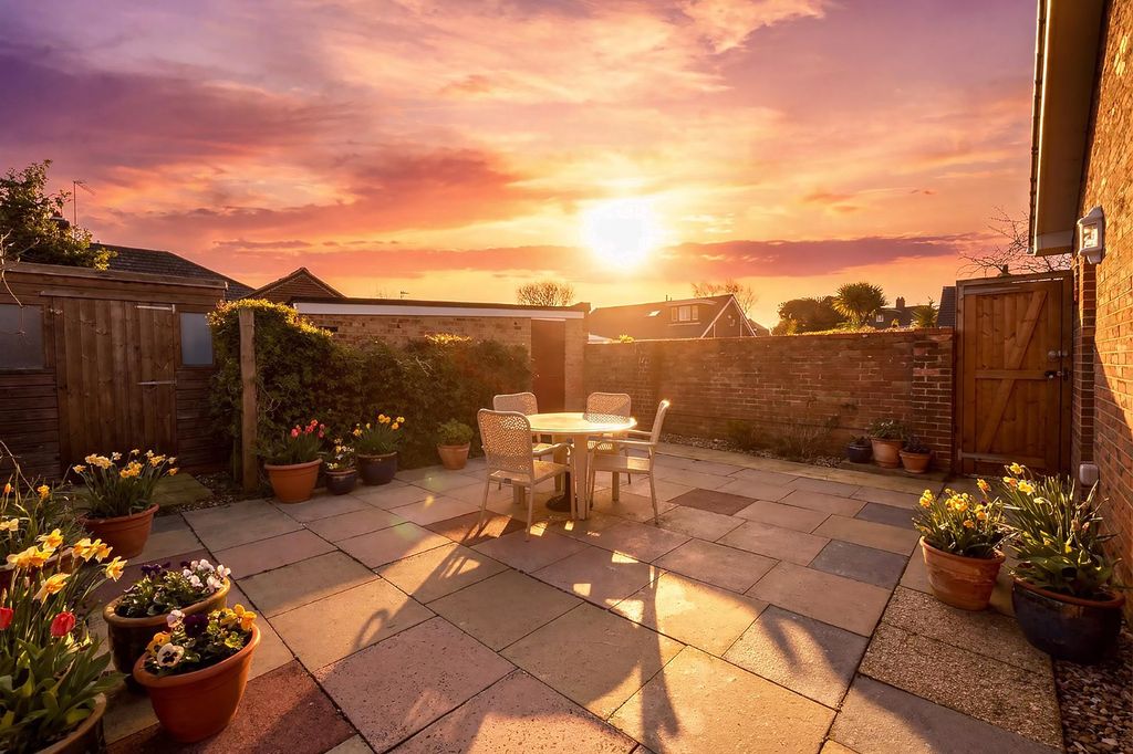 Property photo 2 of 12 Picture No. 36