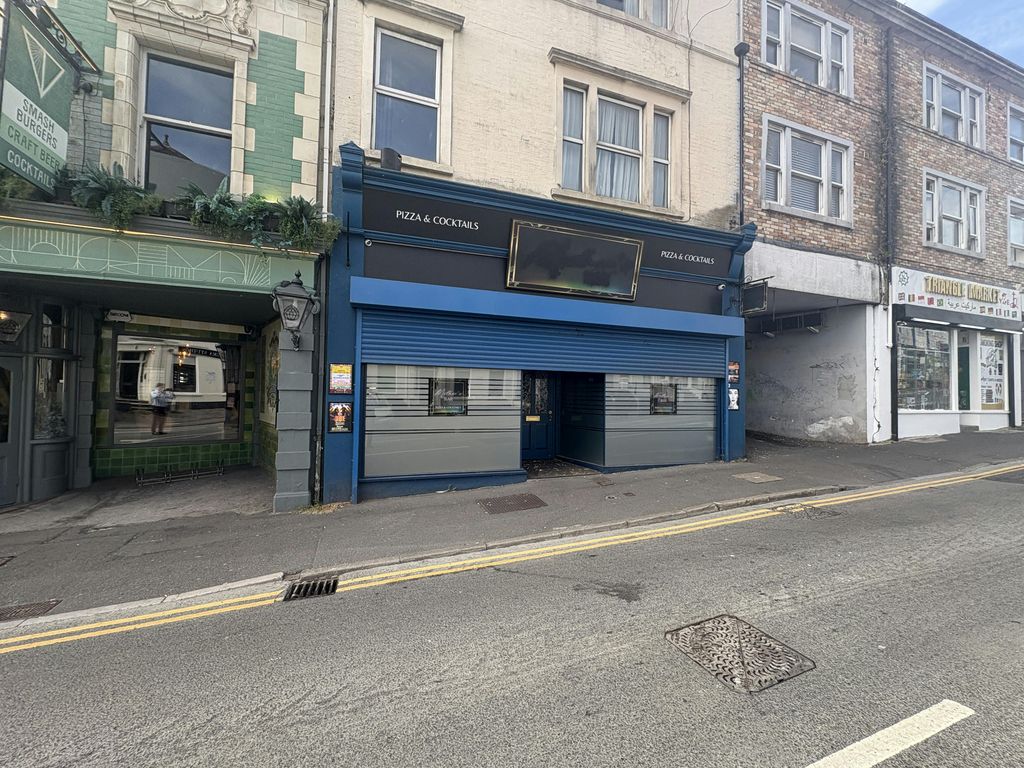 Property photo 1 of 4 158 Commercial Road E.Jpg