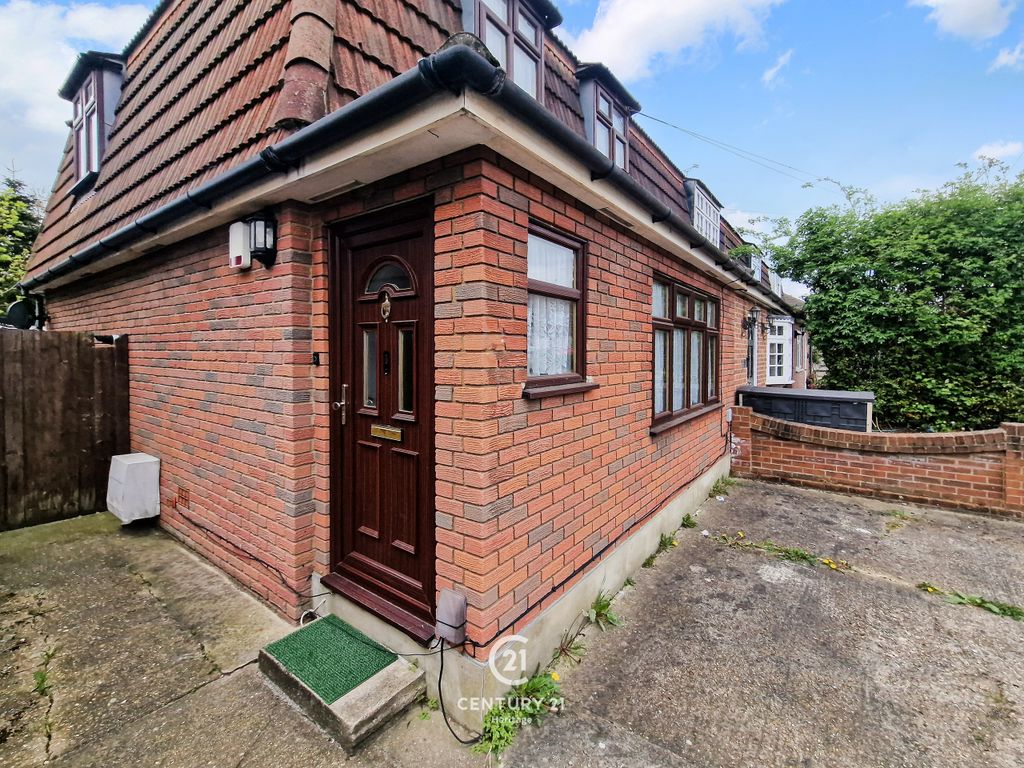 Property photo 2 of 14 E02037 (15)