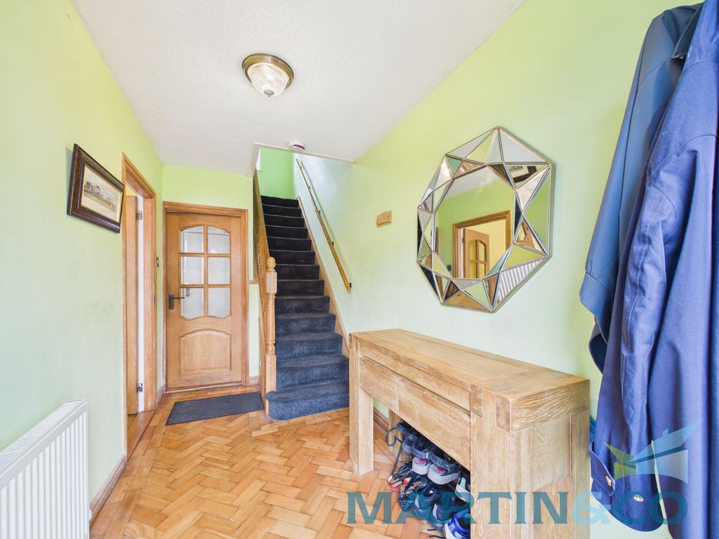 Property photo 2 of 16 Cam01870G0-Pr0224-Still006