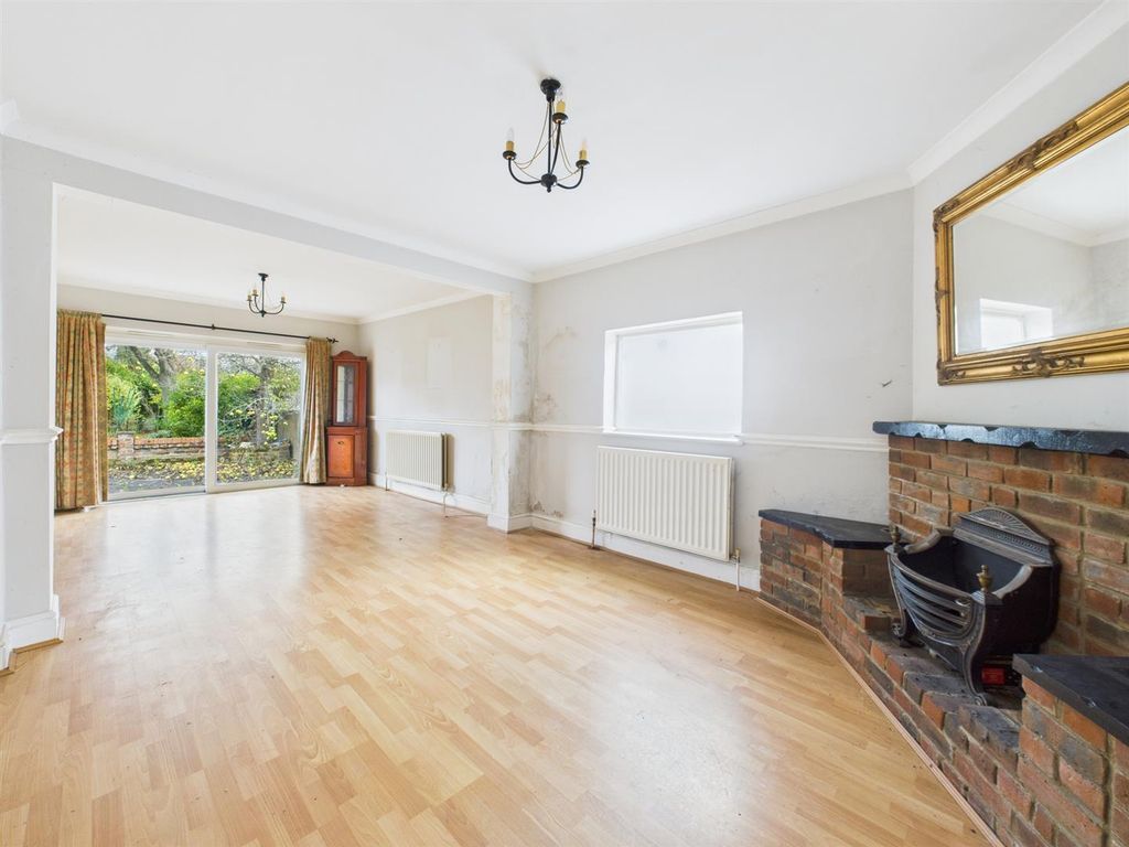 Property photo 2 of 13 Cam05080G0-Pr0223-Still017.Jpg