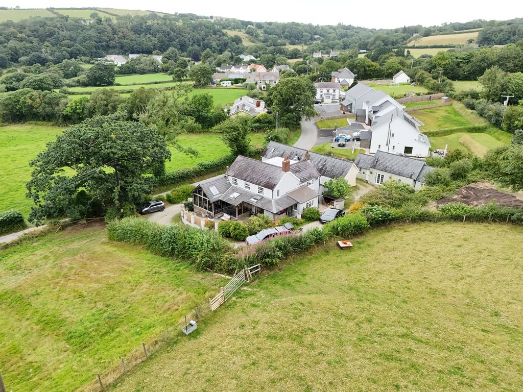 Property photo 3 of 84