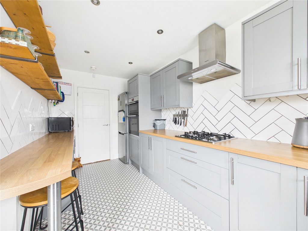 Property photo 3 of 20 Picture No. 17