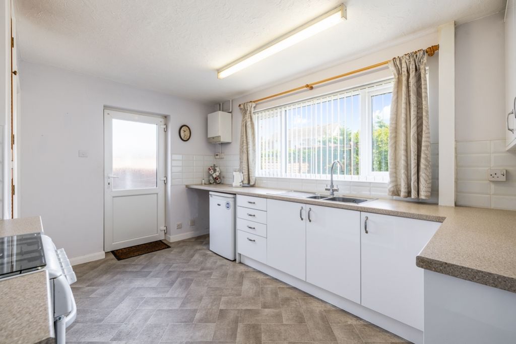 Property photo 3 of 16 24A Churchill Drive (Fishtoft)-13