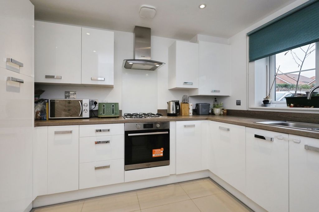 Property photo 2 of 15 Pbox-Img.Jpg