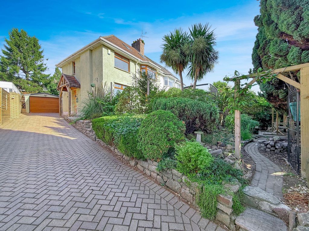 Property photo 1 of 39