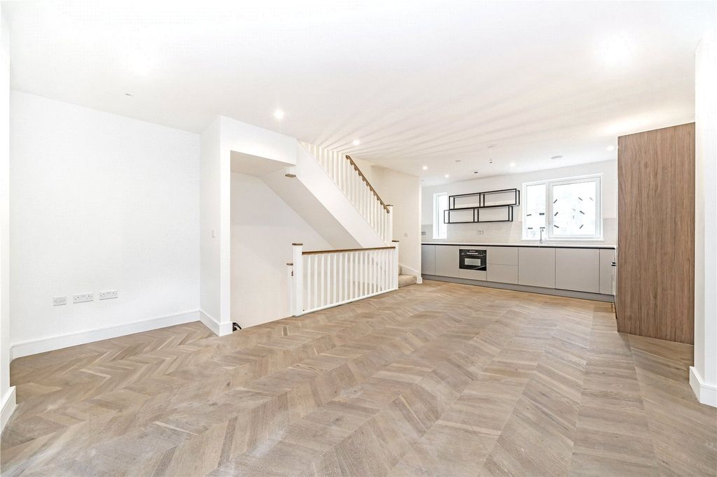 Property photo 2 of 11 Picture No. 08