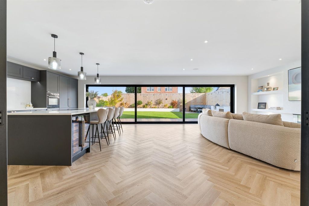 Property photo 2 of 47 Wilmere Lane-45.Jpg