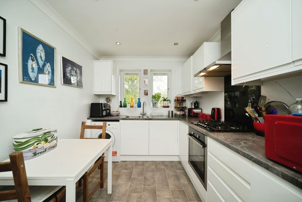 Property photo 3 of 18 Pbox-Img.Jpg