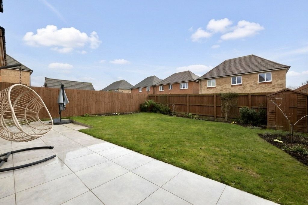 Property photo 2 of 25 Rear Garden