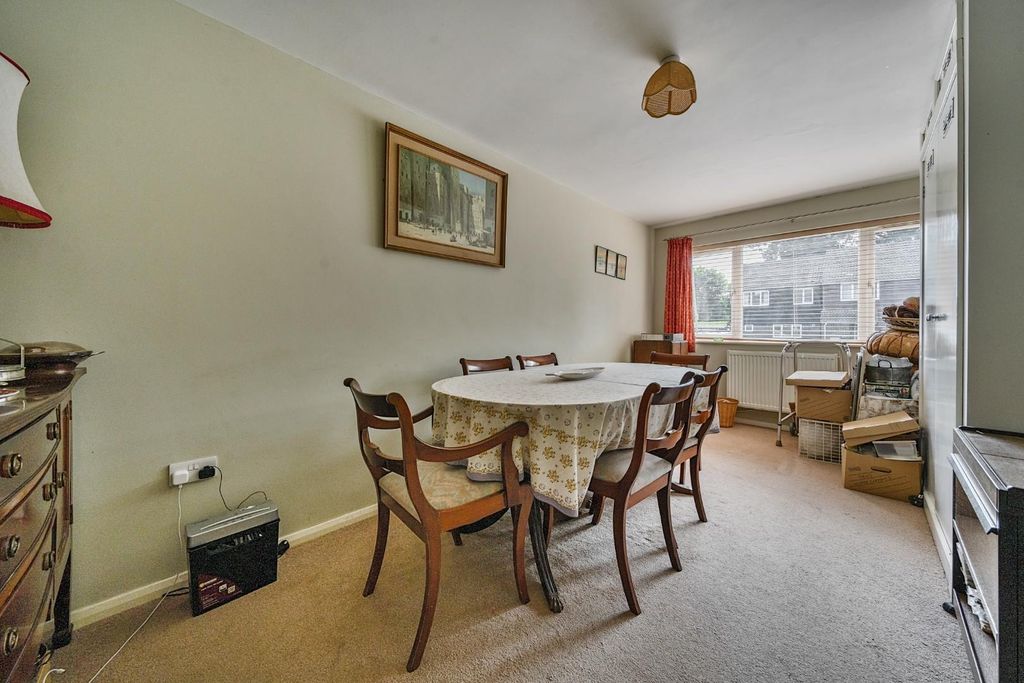 Property photo 2 of 13 6-68231F30619F4-1293511-Arw-6.Jpg