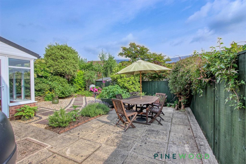 Property photo 2 of 41 Rear Garden