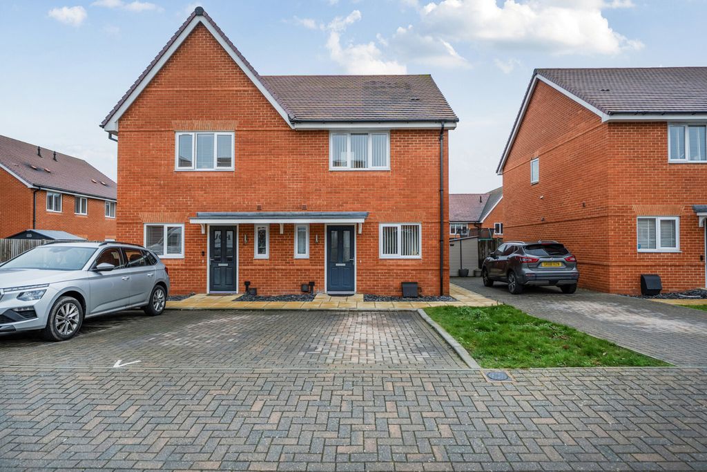 Property photo 1 of 16 External