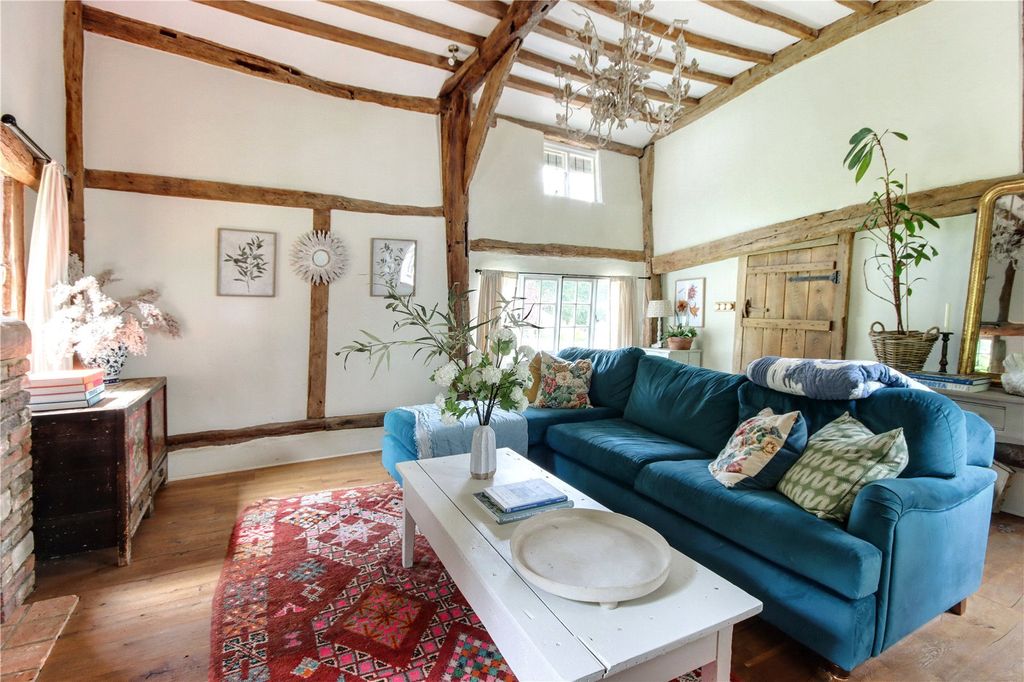 Property photo 2 of 12 Sitting Room