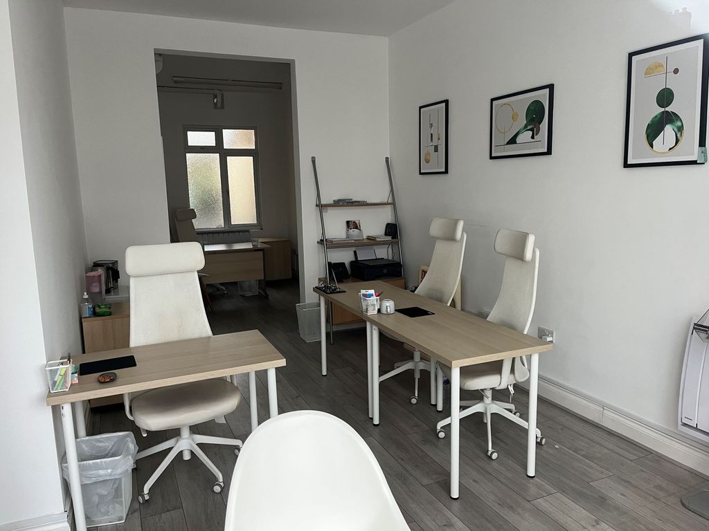 Property photo 3 of 3