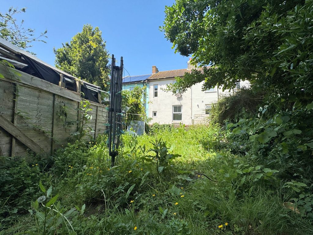 Property photo 2 of 9 Private Garden