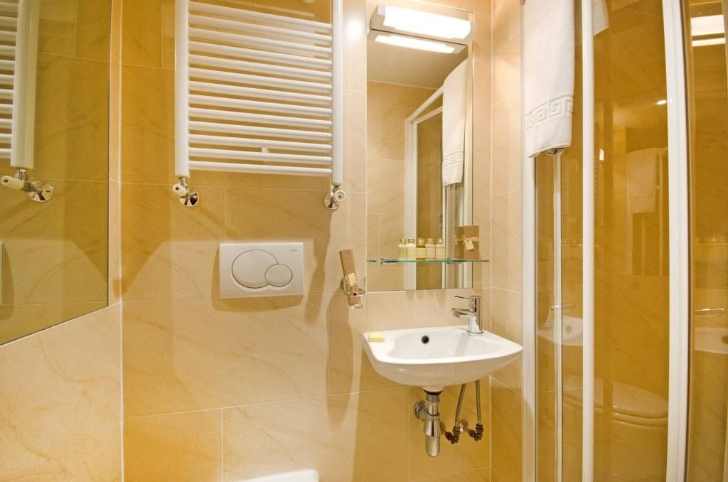Property photo 3 of 6 1254083