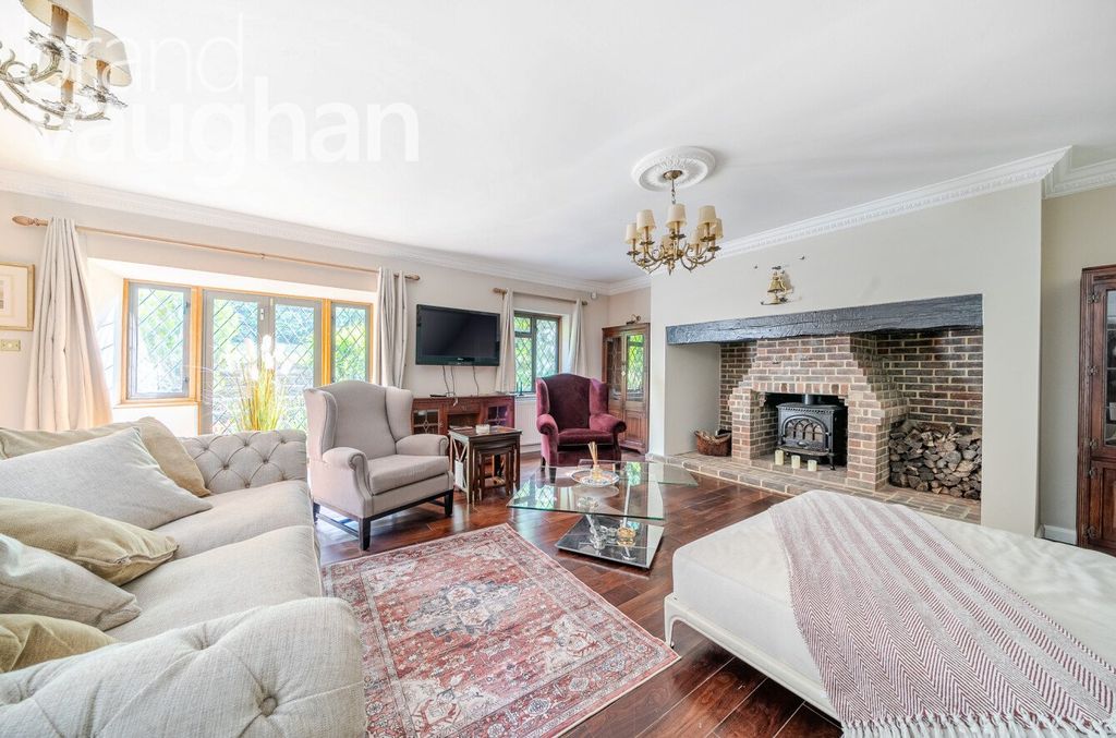 Property photo 3 of 13 Living Room