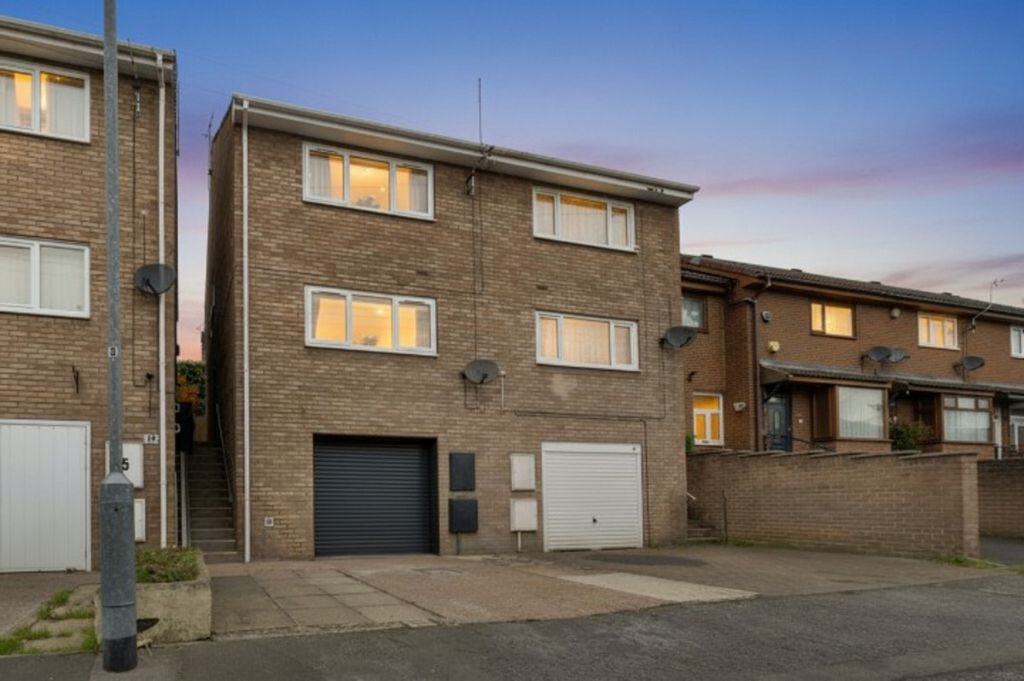 Property photo 3 of 15