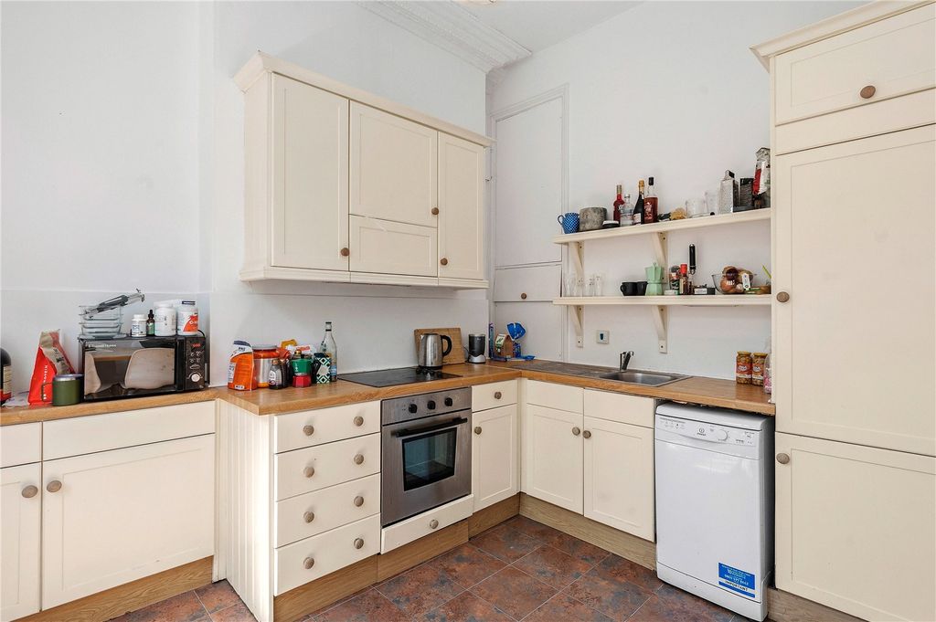 Property photo 3 of 15 Kitchen