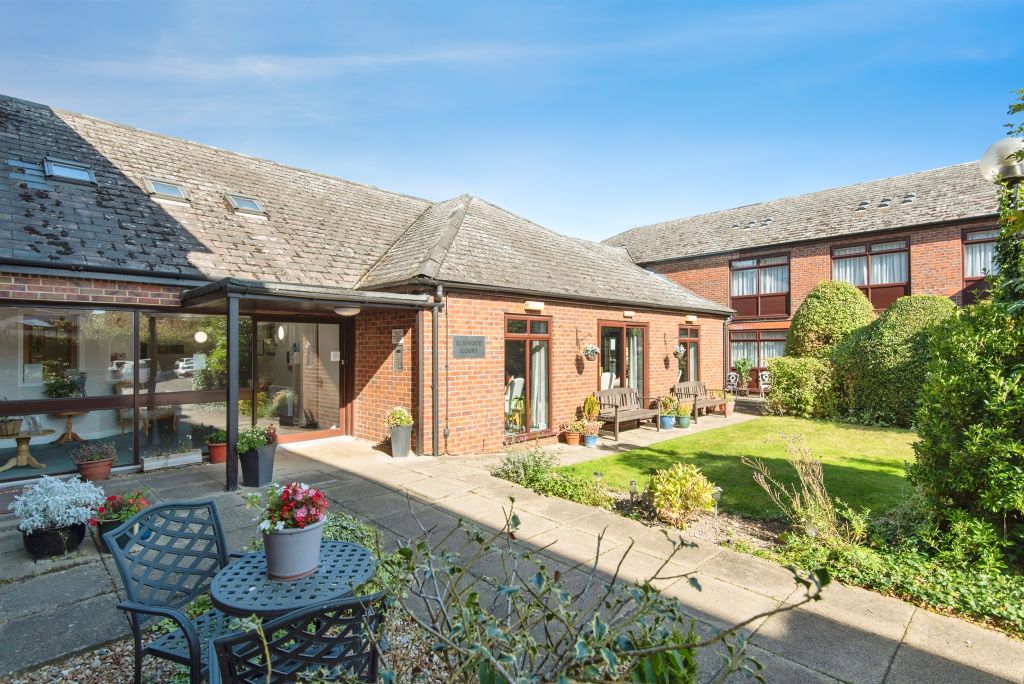 Property photo 1 of 17