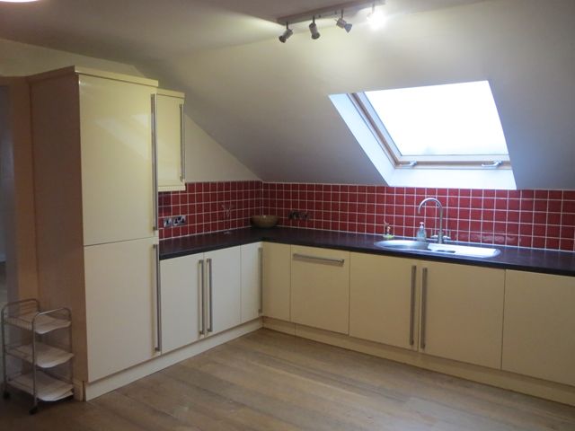 Property photo 2 of 21 Kitchen