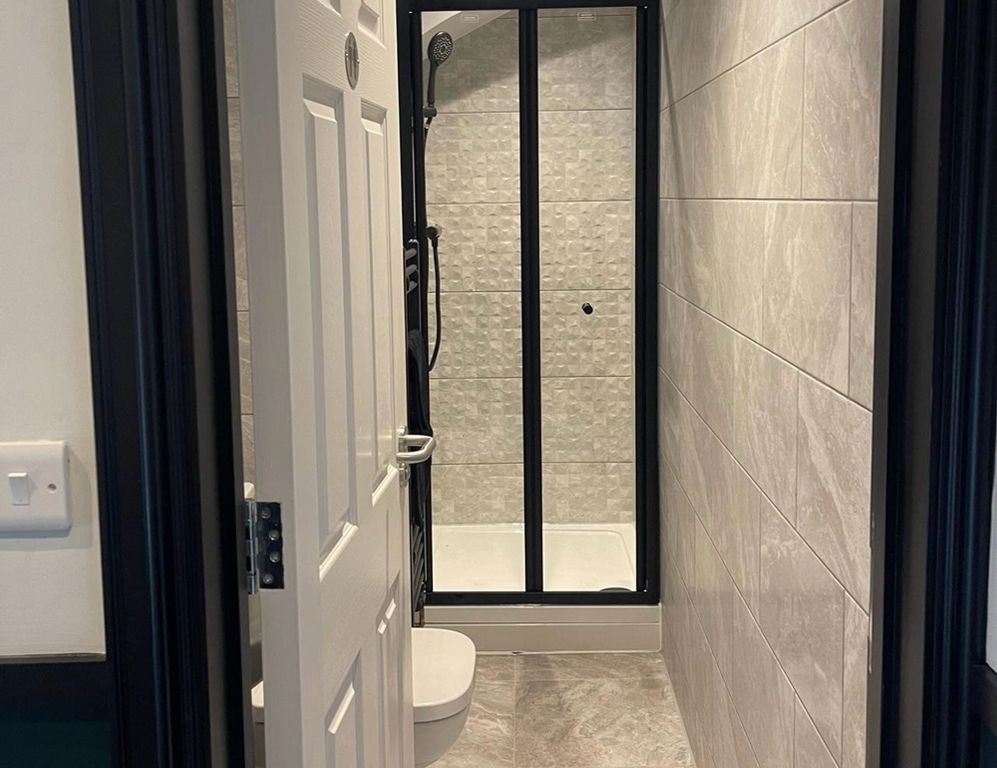 Property photo 3 of 6 Photo 6