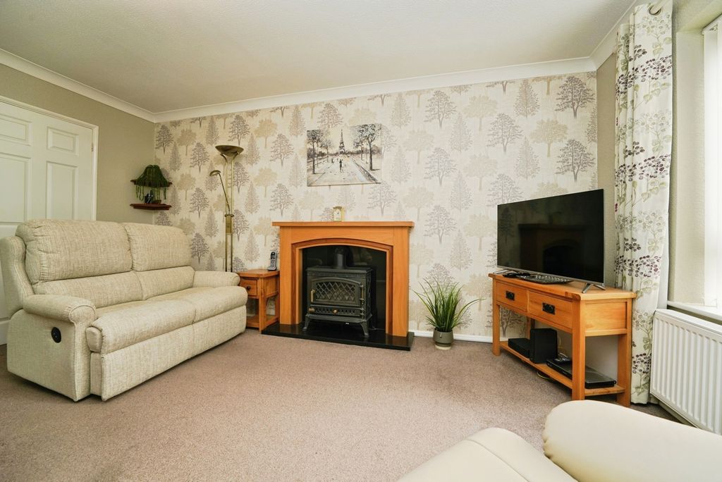 Property photo 3 of 17 Pbox-Img.Jpg