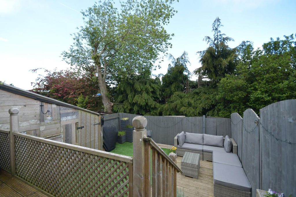 Property photo 1 of 17 Rear Garden 03.Jpg