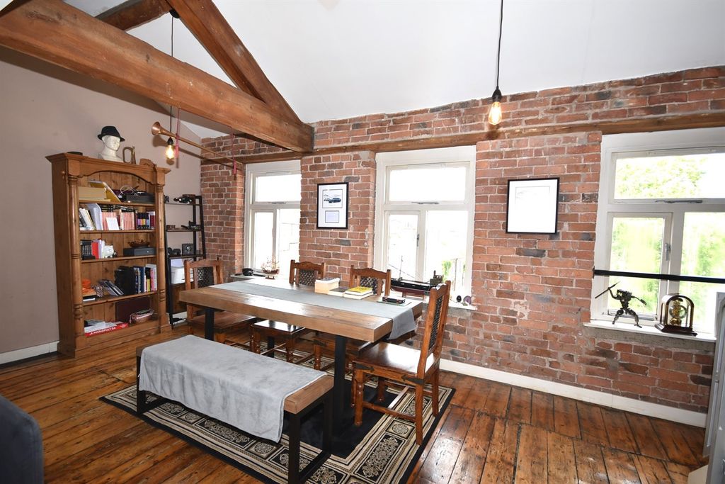 Property photo 2 of 11 Other