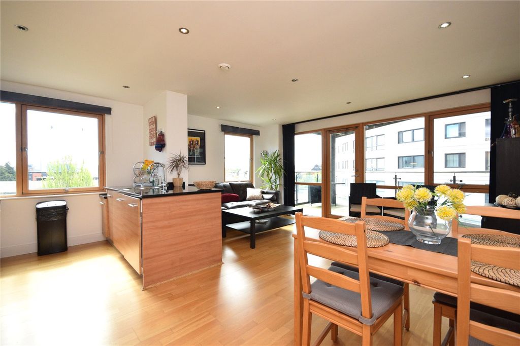 Property photo 2 of 14 Picture No. 06