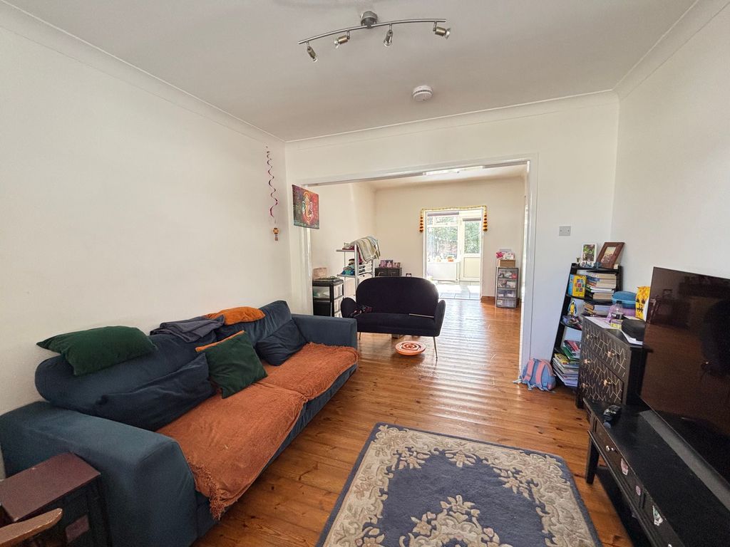 Property photo 2 of 19