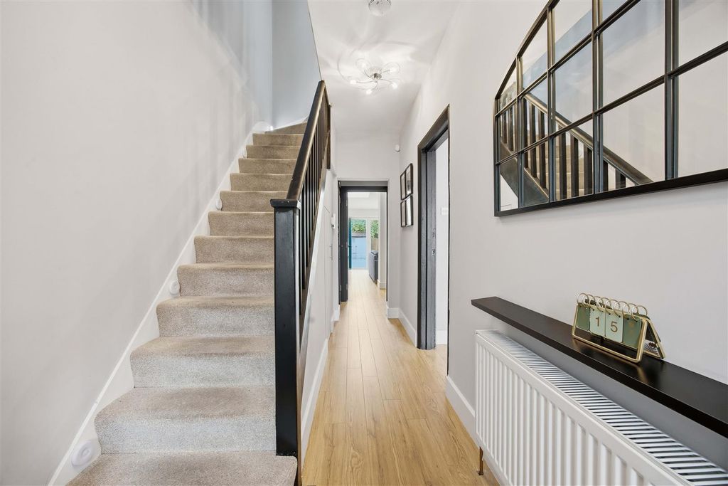 Property photo 2 of 17 Hall