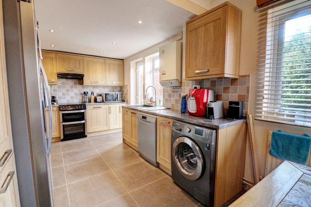 Property photo 2 of 17 Gallery