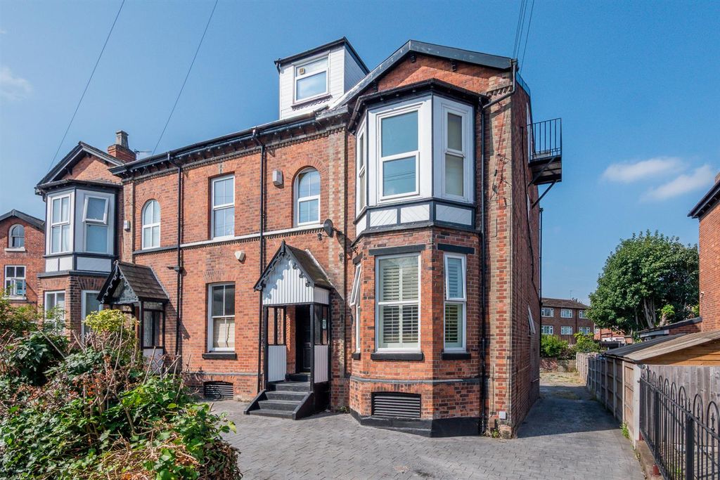 Property photo 1 of 18 Mian Photo