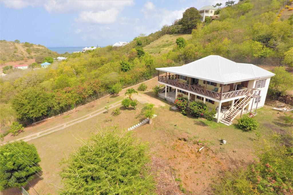 Property photo 3 of 8