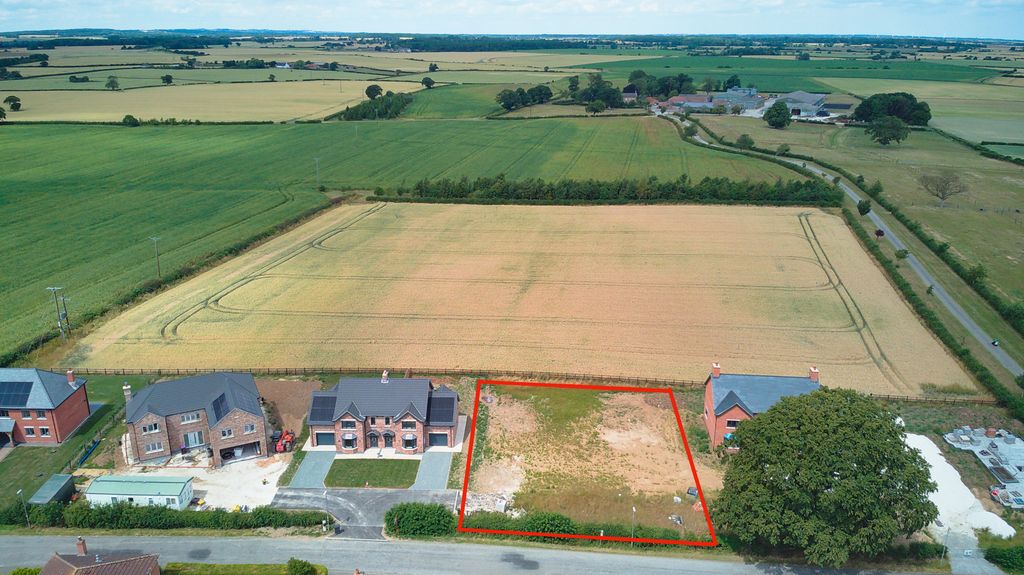 Property photo 1 of 8 Tothby New Boundry