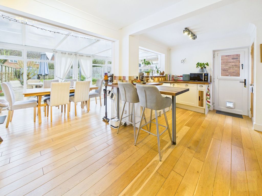 Property photo 2 of 16 Kitchen / Diner