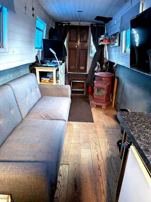 Property photo 3 of 8