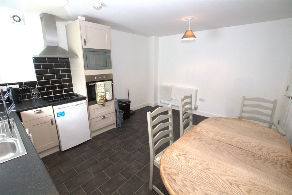 Property photo 2 of 10 Kd.Jpg