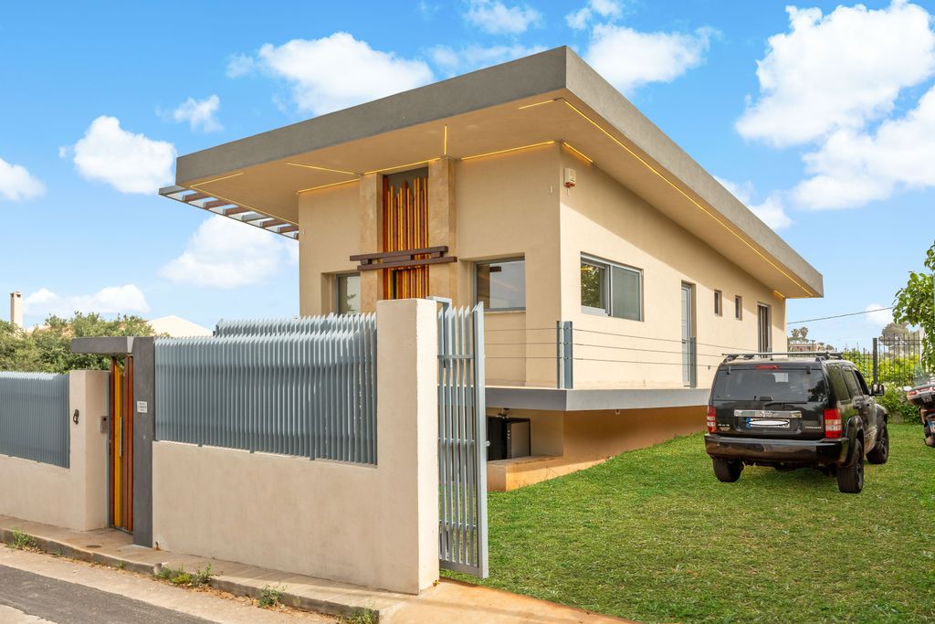 Property photo 3 of 43