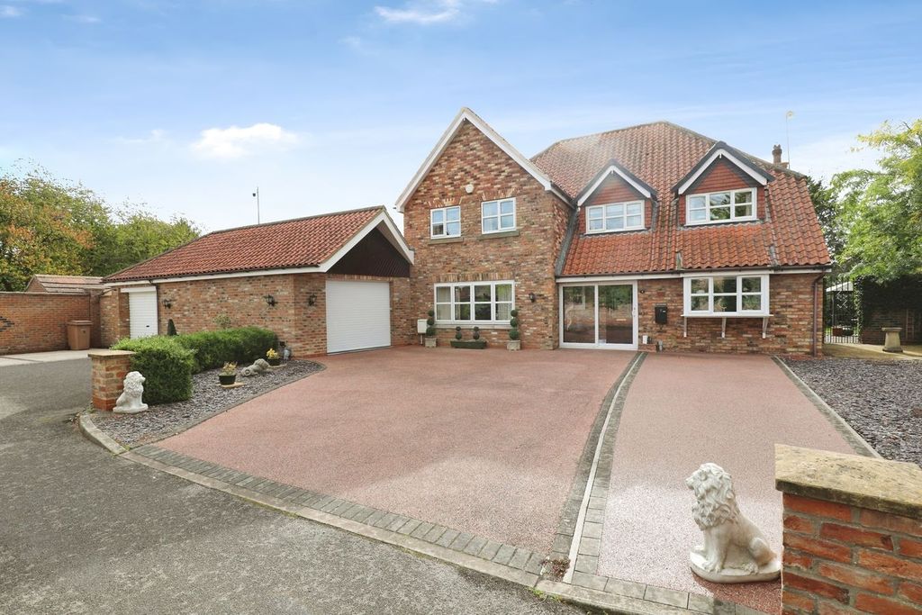 Property photo 1 of 30