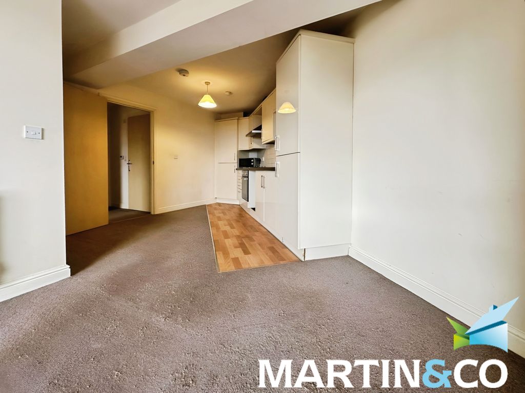 Property photo 2 of 6 874Ec674-Img-20250820-Wa0117