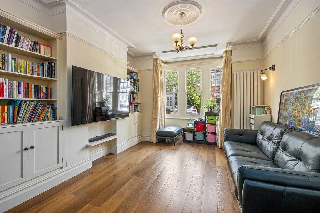 Property photo 2 of 11 Picture No. 17