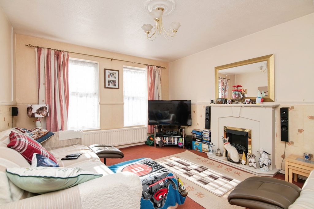 Property photo 2 of 11 Pbox-Img.Jpg