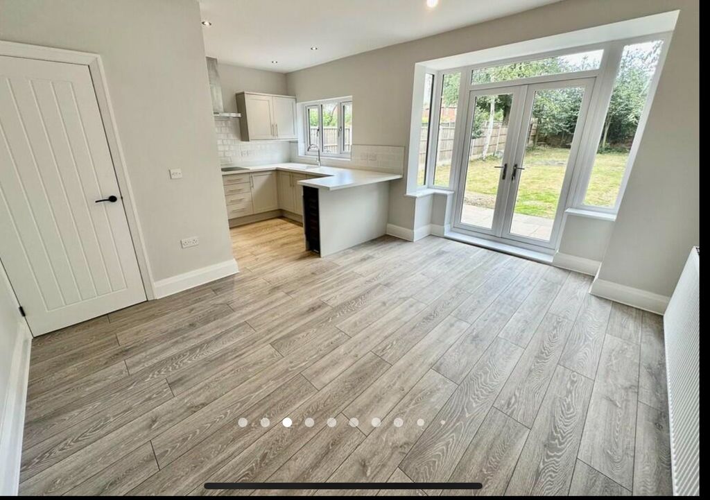 Property photo 2 of 14 Diner